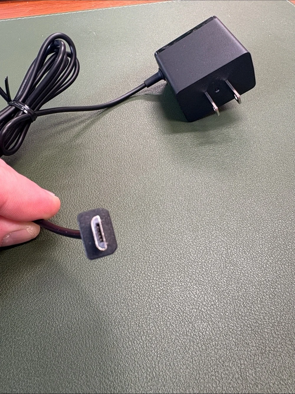 Motorola Black USB Power Adapter Charger with Built-In Cable